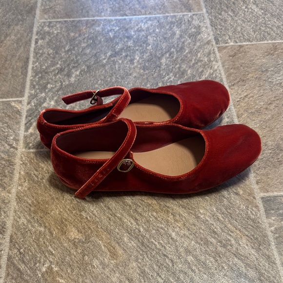 Doen Red Velvet Mary Jane Flats with Buckle Strap - Picture 2 of 2
